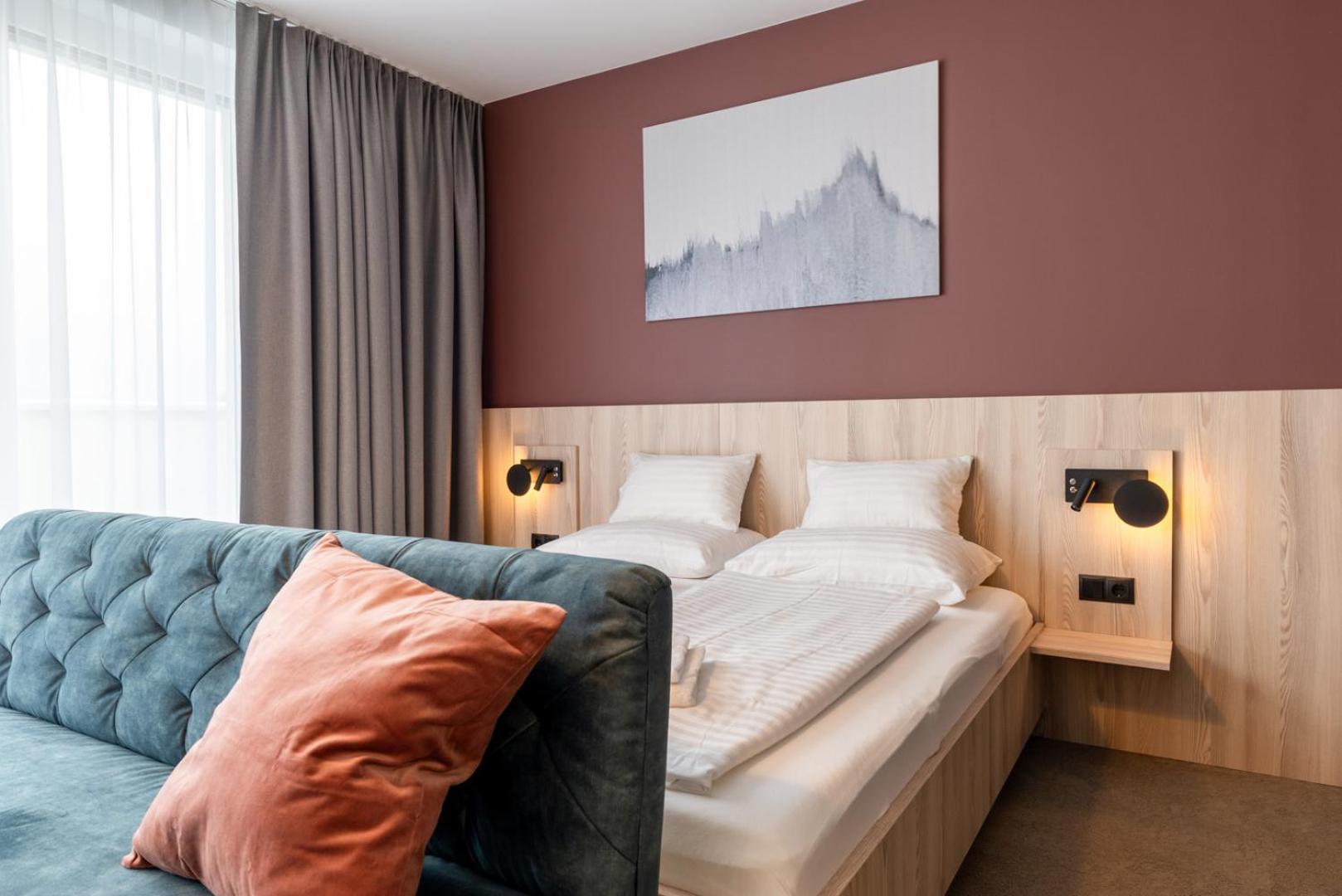 Hotel Novapart Stay Smart Вельс Экстерьер фото