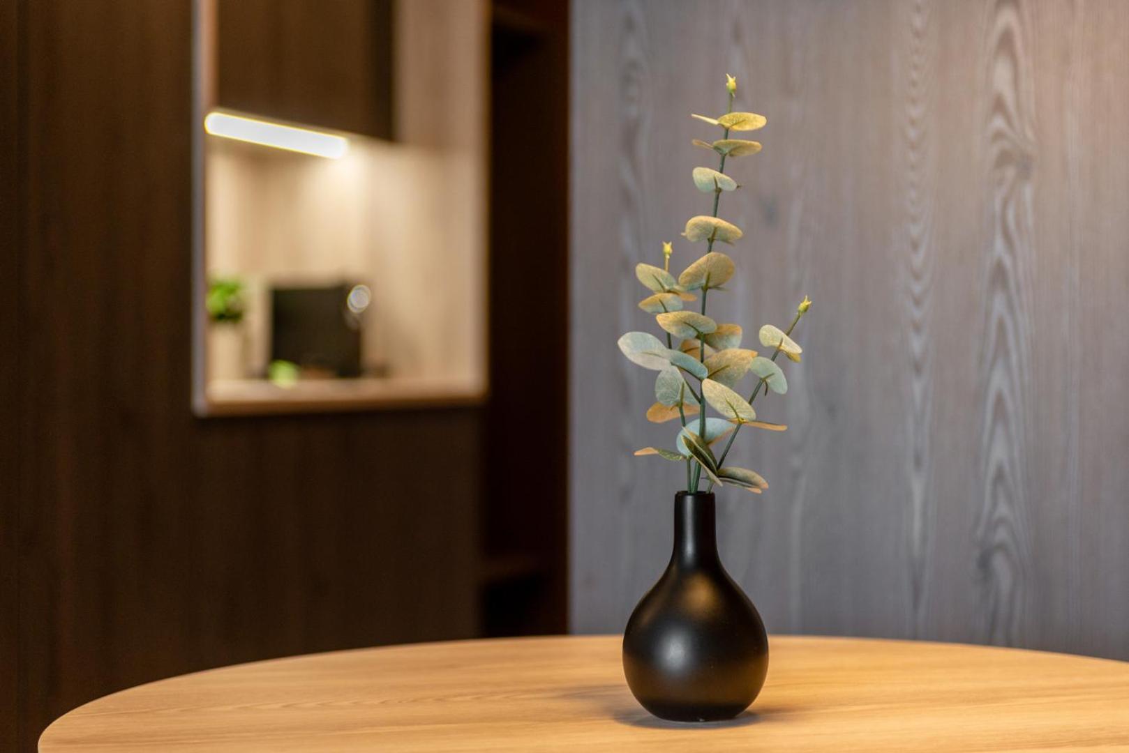 Hotel Novapart Stay Smart Вельс Экстерьер фото